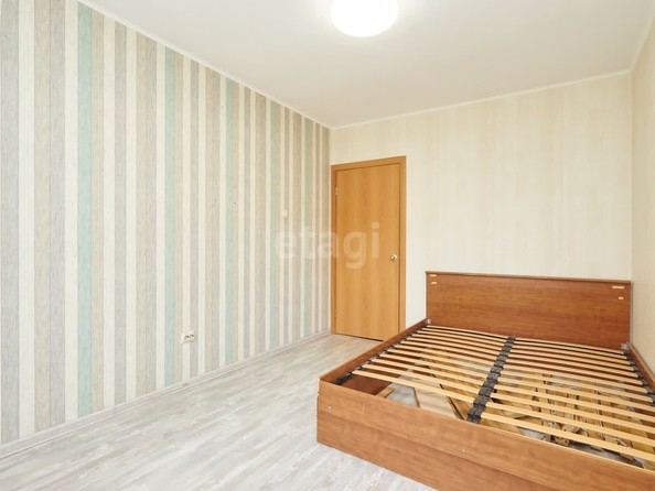 
   Продам 2-комнатную, 50.4 м², Комарова б-р, 9/3

. Фото 3.