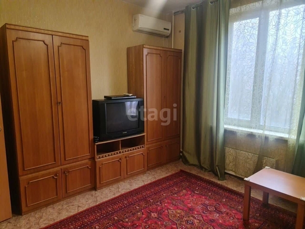 
   Продам 1-комнатную, 35.9 м², Жданова ул, 7/33

. Фото 2.