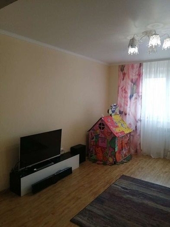 
   Продам 3-комнатную, 81 м², Орджоникидзе ул, 101

. Фото 2.