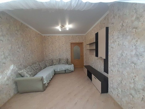 
   Продам 1-комнатную, 40 м², Ушинского ул

. Фото 3.