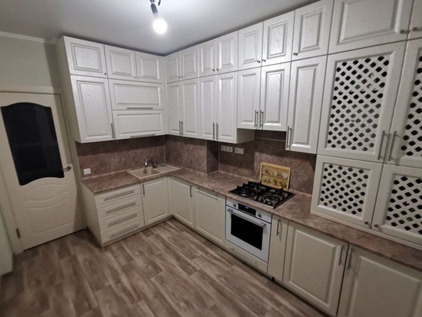 
   Продам 2-комнатную, 53 м², Ушинского ул

. Фото 7.