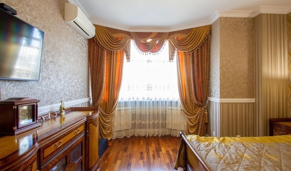 
   Продам 2-комнатную, 75.1 м², Мясникова ул, 50/31

. Фото 1.