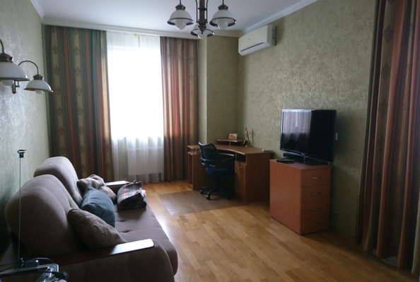 
   Продам 3-комнатную, 83.7 м², Города Волос ул, 119

. Фото 4.