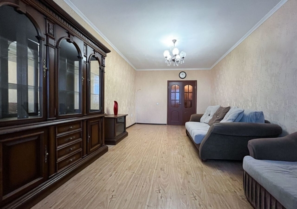 
   Продам 1-комнатную, 60 м², Королева пл, 25Г

. Фото 3.