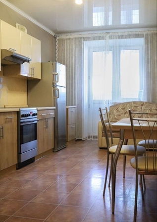 
   Продам 1-комнатную, 60 м², Королева пл, 25Г

. Фото 6.