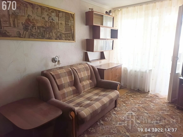 
   Продам 2-комнатную, 50 м², Добровольского пл, 8/1

. Фото 4.