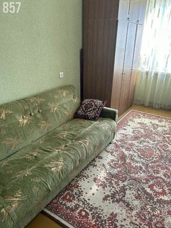 
   Продам 3-комнатную, 62 м², Конституционная ул, 62/21

. Фото 1.