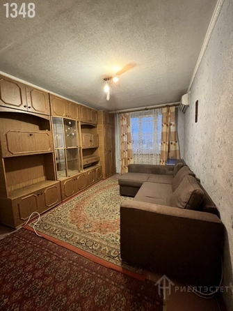 
   Продам 2-комнатную, 41 м², Футбольная ул, 25

. Фото 2.