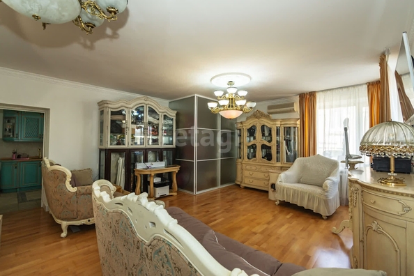 
   Продам 4-комнатную, 93 м², Шаумяна ул, 26

. Фото 9.