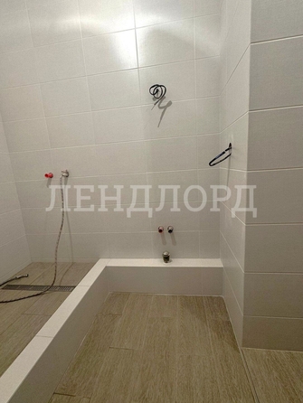 
   Продам 2-комнатную, 57 м², 

. Фото 6.