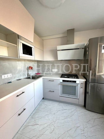 
   Продам 2-комнатную, 57 м², 

. Фото 8.