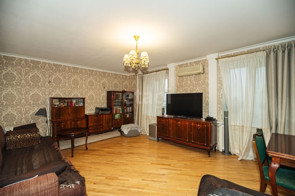 
   Продам 4-комнатную, 120 м², Красноармейская ул, 210/117

. Фото 8.