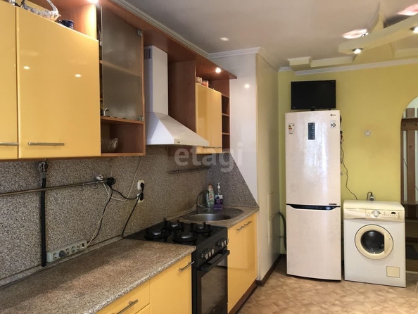 
   Продам 3-комнатную, 86 м², Мечникова ул, 142А

. Фото 6.