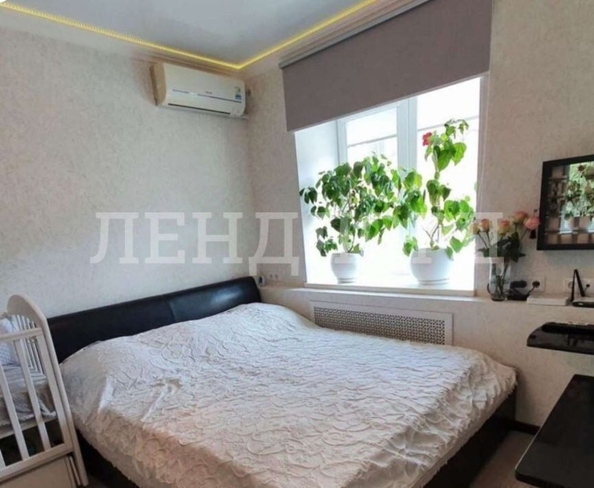 
   Продам 3-комнатную, 80 м², Королева пл, 6/7

. Фото 1.