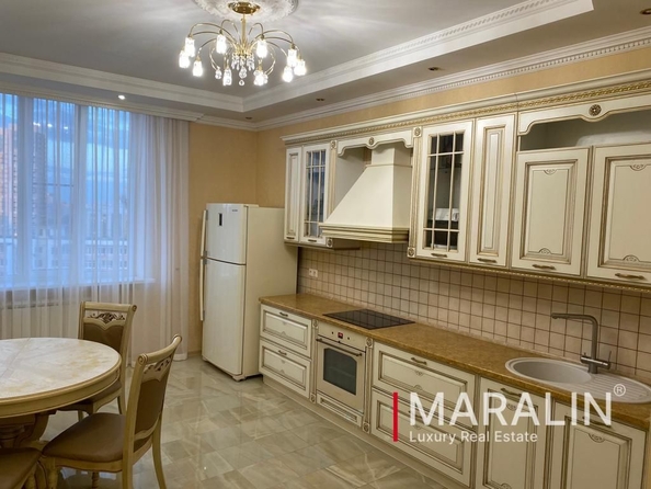 
   Продам 4-комнатную, 124 м², Текучева ул, 139В

. Фото 3.