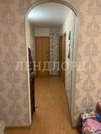 
   Продам 3-комнатную, 56.5 м², Комарова б-р, 8

. Фото 1.