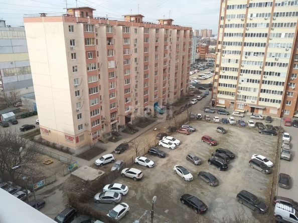 
   Продам 3-комнатную, 60 м², Жмайлова ул, 27/1

. Фото 4.