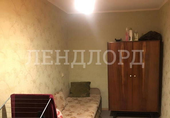 
   Продам 3-комнатную, 56 м², Ларина ул, 19/2

. Фото 2.