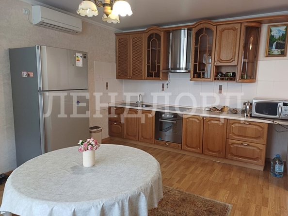 
   Продам 2-комнатную, 88.5 м², Закруткина ул, 68

. Фото 6.