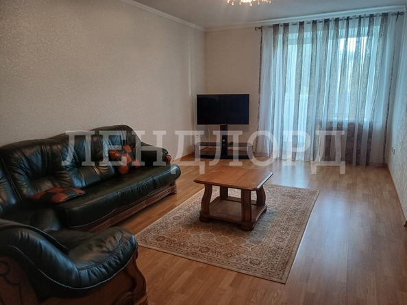 
   Продам 2-комнатную, 88.5 м², Закруткина ул, 68

. Фото 8.