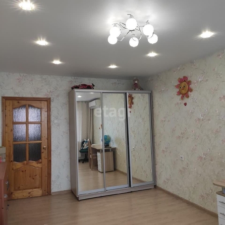 
   Продам 3-комнатную, 84 м², Думенко ул, 11В

. Фото 2.