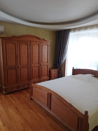 
   Продам 4-комнатную, 100 м², Малиновского ул, д 76

. Фото 7.