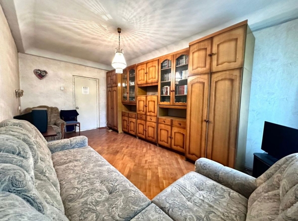 
   Продам 3-комнатную, 63.8 м², 2-я Краснодарская ул, 96/3

. Фото 2.