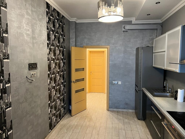 
   Продам 4-комнатную, 112 м², 2-я Краснодарская ул, 135а

. Фото 2.