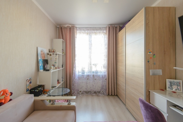 
   Продам 3-комнатную, 71 м², Ткачева ул, 22

. Фото 8.