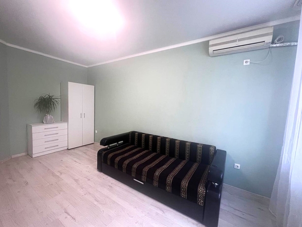 
   Продам 1-комнатную, 34 м², Вересаева ул, 101/5

. Фото 2.