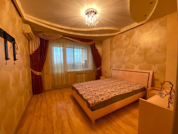 
   Продам 3-комнатную, 84 м², 40-летия Победы пр-кт, 75 к Е

. Фото 3.