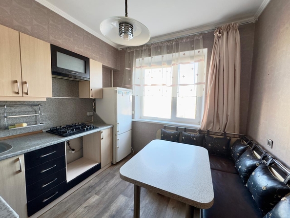 
   Продам 2-комнатную, 53 м², Вартанова ул, 18

. Фото 1.