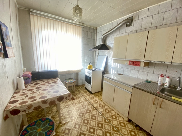 
   Продам 1-комнатную, 36 м², 18-я линия ул, 69

. Фото 5.