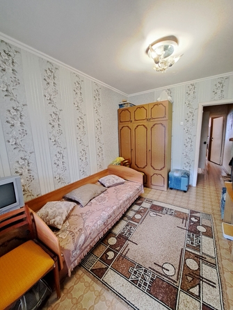 
   Продам 3-комнатную, 65 м², Днепропетровская ул, 48

. Фото 5.