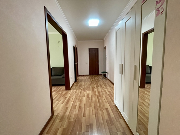 
   Продам 2-комнатную, 77.8 м², Жмайлова ул, 4/12

. Фото 3.