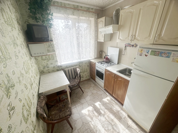 
   Продам 2-комнатную, 45 м², Стачки пр-кт, 231

. Фото 1.