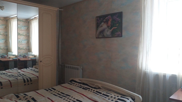 
   Продам 3-комнатную, 49.4 м², 40-летия Победы пр-кт, 67/6

. Фото 2.