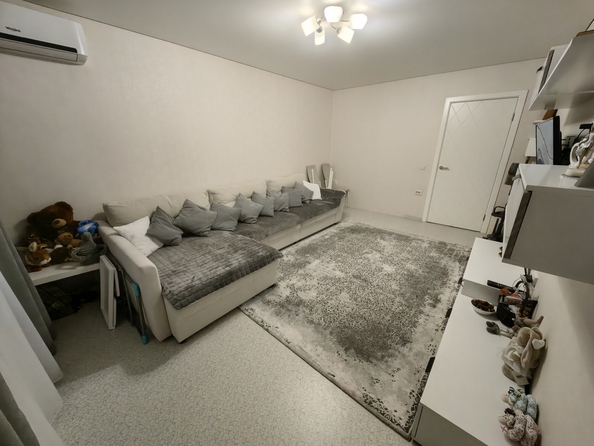 
   Продам 2-комнатную, 50 м², 40-летия Победы пр-кт, 37

. Фото 2.
