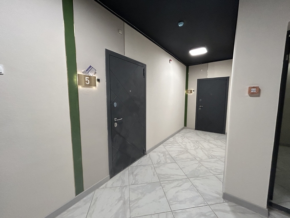 
   Продам 1-комнатную, 40.5 м², Берберовская ул, 9

. Фото 2.