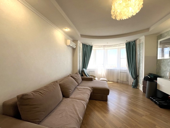 
   Продам 2-комнатную, 76 м², 40-летия Победы пр-кт, 85

. Фото 4.