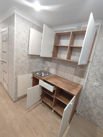 
   Продам 1-комнатную, 33 м², Малиновского ул, 78

. Фото 5.