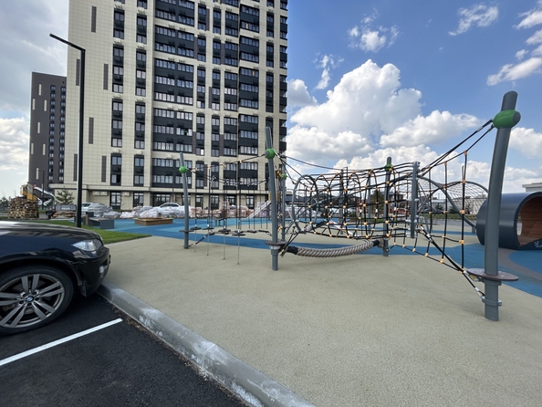 
   Продам 1-комнатную, 41.9 м², Александра Невского ул, 2

. Фото 2.