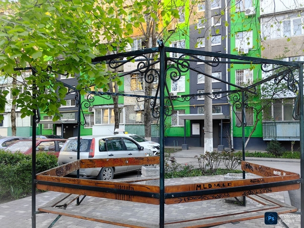 
   Продам 4-комнатную, 63 м², Коммунистический пр-кт, 48/2

. Фото 2.
