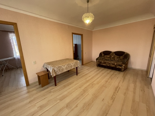
   Продам 3-комнатную, 47 м², 2-я Краснодарская ул, 163/1

. Фото 1.