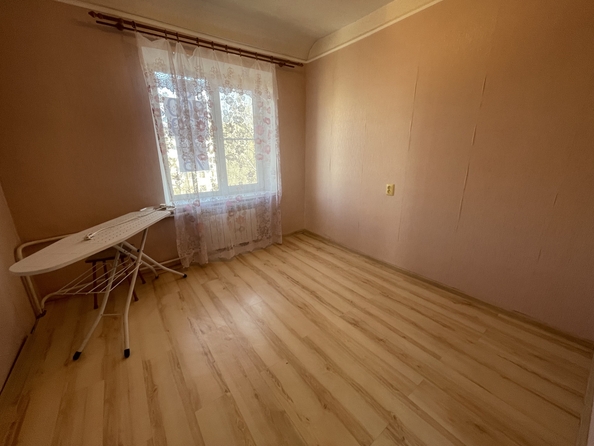 
   Продам 3-комнатную, 47 м², 2-я Краснодарская ул, 163/1

. Фото 3.