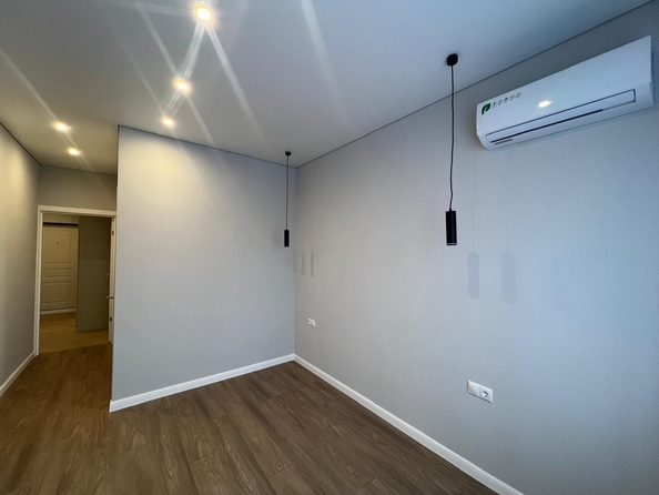
   Продам 1-комнатную, 43 м², Нансена ул, 103/1

. Фото 4.