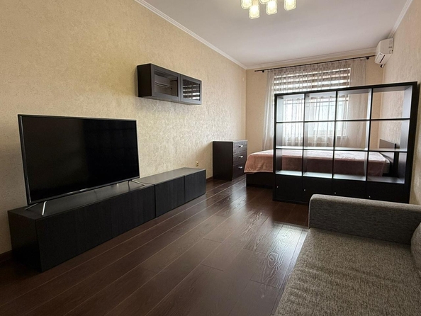 
   Продам 1-комнатную, 50.7 м², Малиновского ул, 66

. Фото 4.