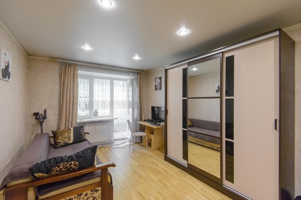 
   Продам 3-комнатную, 62.2 м², М.Горького ул, 362

. Фото 2.