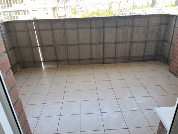 
   Продам 2-комнатную, 74 м², 339-й Стрелковой Дивизии ул, 19

. Фото 9.