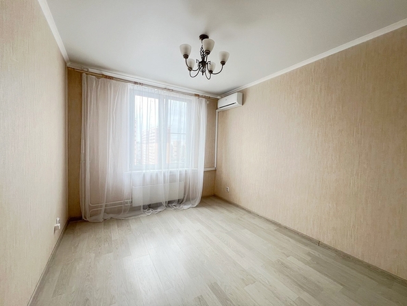 
   Продам 1-комнатную, 33 м², Ткачева ул, 20

. Фото 4.